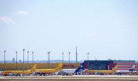  - Sunny sunday afternoon at DHL Hub Leipzig - by Holger Zengler