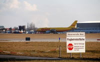  - Say after me: FLUGBETRIEBSFLAECHE :-)) For further information read your local dictionary or ask www.leo.dict - by Holger Zengler
