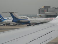 - LONDON GATWICK - by elguyo18