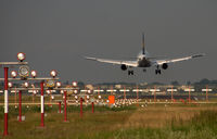  - Touch down at runway 08 L in 2 seconds. - by Holger Zengler