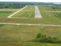  @ Carl R Keller Field Airport - Final 27 - by Bob Simmermon