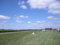  - Pic of annual U/L fly-in - by Bill Schneider