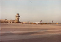  - Vienna International Airport 1982 - by Hannes Tenkrat