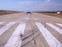  - Runway 34 threshold - by Erdinç Toklu