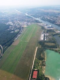 Les Mureaux Airport photo, click to enlarge