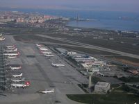 Istanbul Atatürk International Airport photo, click to enlarge