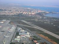 Istanbul Atatürk International Airport photo, click to enlarge