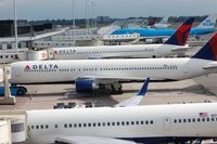  - Schiphol Amsterdam - by Jan Lefers