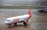 Hamburg Airport photo, click to enlarge