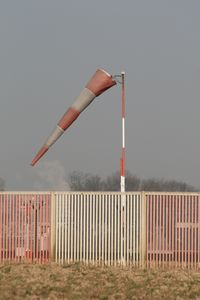  - Along RWY 25L - this shows gentle eastern wind (therefore taking-off) - by Daniel Vanderauwera