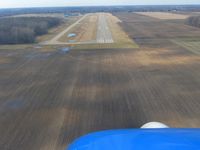  - Final approach RWY 21 - by Bob Simmermon
