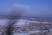  - Short final to rwy 31R. Taken from N84891. - by GatewayN727