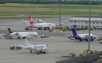  - Afternoon view on apron B. - by David Goetzl - DGpictures