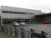  - Luton Airport , UK - by Henk Geerlings