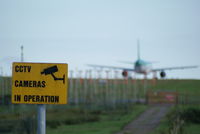  - plane spotter camera in operation ;-) - by Piotr Tadeusz