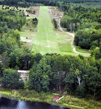  - Short final, runway 01 - by Gary Dikkers