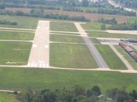  @ Lee's Summit Municipal Airport - Final for 18 - by Bob Simmermon