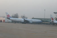  @ Zhengzhou Xinzheng International Airport - zhengzhou - by Dawei Sun
