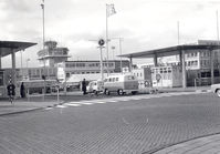  - Schiphol , Main entrance , 02 aug 1964 - by Henk Geerlings