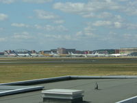  - How many Airbusses do you count ? ! - by ghans