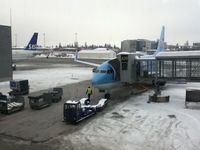  - TUIfly on Gate 39 at Oslo Airport Gardermoen (OSL) soon ready for boarding to Lanzarote (ACE)<3 - by Samuel Gombos