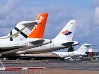 London Luton Airport photo, click to enlarge