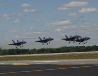  @ Quonset State Airport - Quonset Point, RI 2007 - by Mark Silvestri