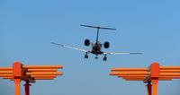  - Gusty cross winds @ ILM - by Mlands87