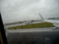  @ Ronald Reagan Washington National Airport - Gathering speed... - by Gary Barnes