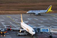  - A kind of rush hour at gate 134...... - by Holger Zengler