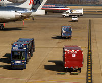  - AA baggage cart 52958 - by Ronald Barker