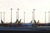  - Sunday rest on DHL apron..... - by Holger Zengler