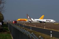  - Observed rendevouz on taxiway A6.... - by Holger Zengler