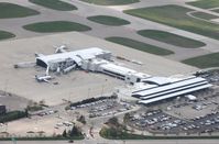  @ Bishop International Airport - Main Terminal - by Mark Pasqualino