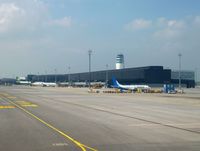  - Vienna, very convenient & efficient mid sized airport - by Jean M Braun