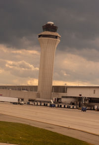  @ Detroit Metropolitan Wayne County Airport - Tower at DTW - by Mauricio Morro