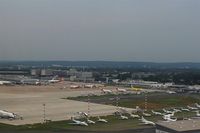  - Western parts of DUS at low approach for rwy 05R... - by Holger Zengler