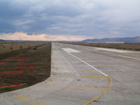  @ Târgu Mure? International Airport - Targu-Mures-Marosvásárhely - by Ferenc Kolos