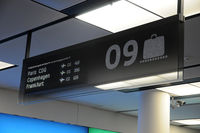  - Skylink - Terminal 3 - Check-in 3 - by Chris Jilli