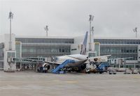  - Business as usual at gate 224.... - by Holger Zengler