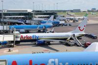  - Schiphol Amsterdam Platform - by Jan Lefers