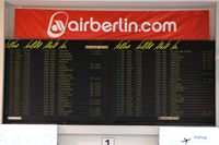  - Vienna International Airport - by Chris Jilli