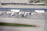  @ Detroit Metropolitan Wayne County Airport - McNamara Terminal - by Florida Metal