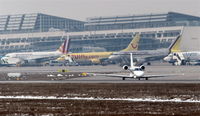  - Ready for take-off on rwy 07..... - by Holger Zengler