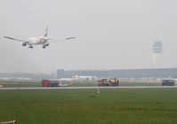  - Emirates Boeing 777 on final rwy29 - by Thomas Ranner