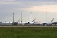  - Apron 4 - home of AeroLogic´s big white parcel carrier.... - by Holger Zengler