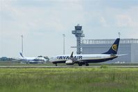  - View to northern runway, apron 3 and AN 124 hangar..... - by Holger Zengler