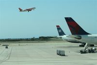  - Take off on rwy 25 L...... - by Holger Zengler