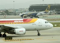  - Come and go on BCN airport... - by Holger Zengler