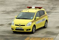  - Apron car on duty.... - by Holger Zengler